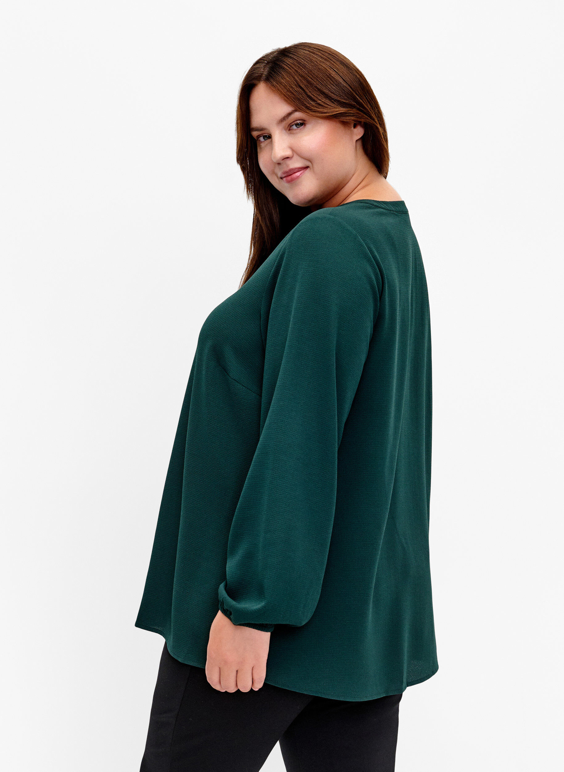 Zizzi Ensfarvet bluse med v-hals, Scarab, Model image number 1