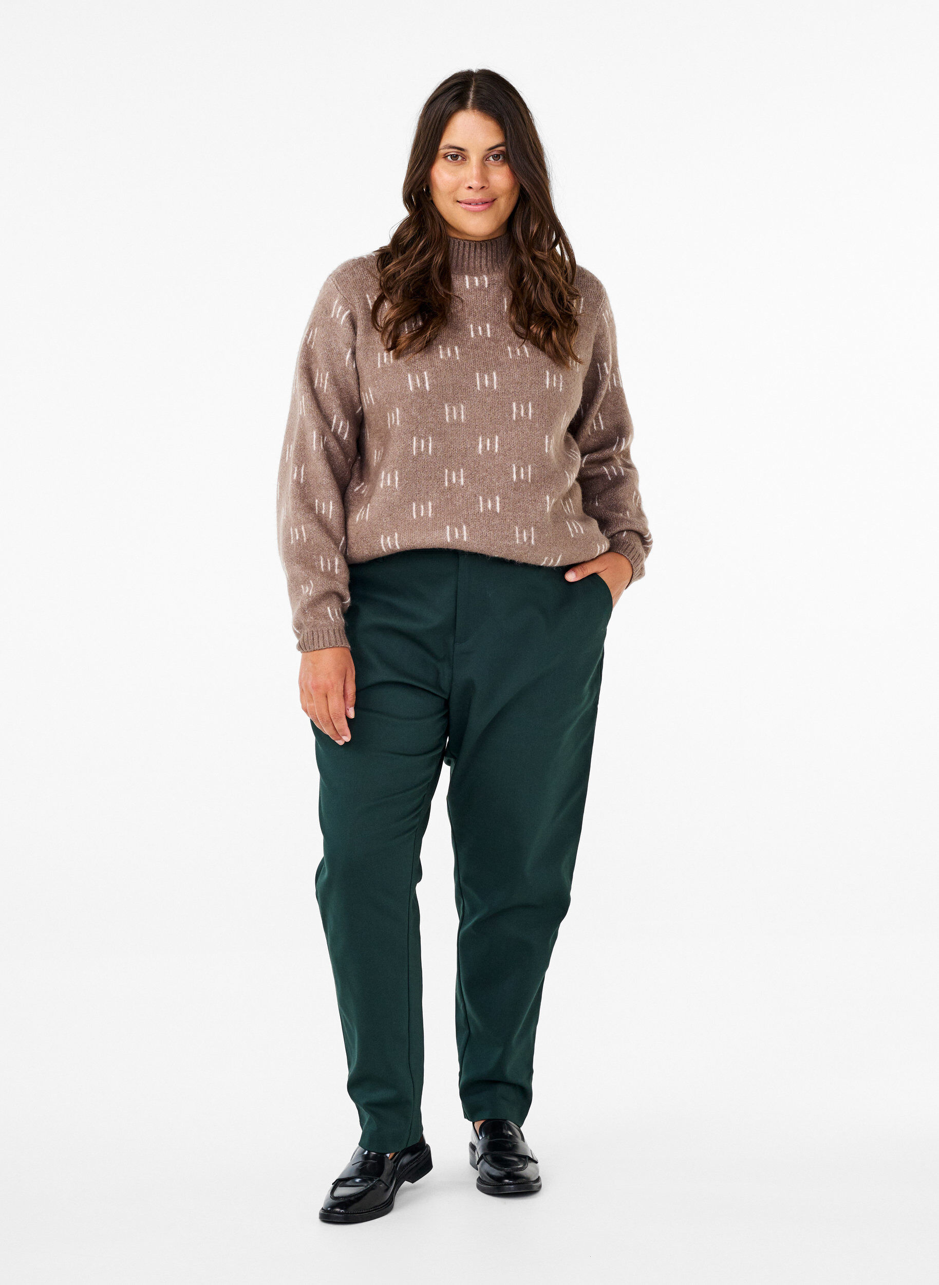 Zizzi Strikbluse med m&oslash;nster og h&oslash;j hals, Walnut Mel. Comb, Model image number 2