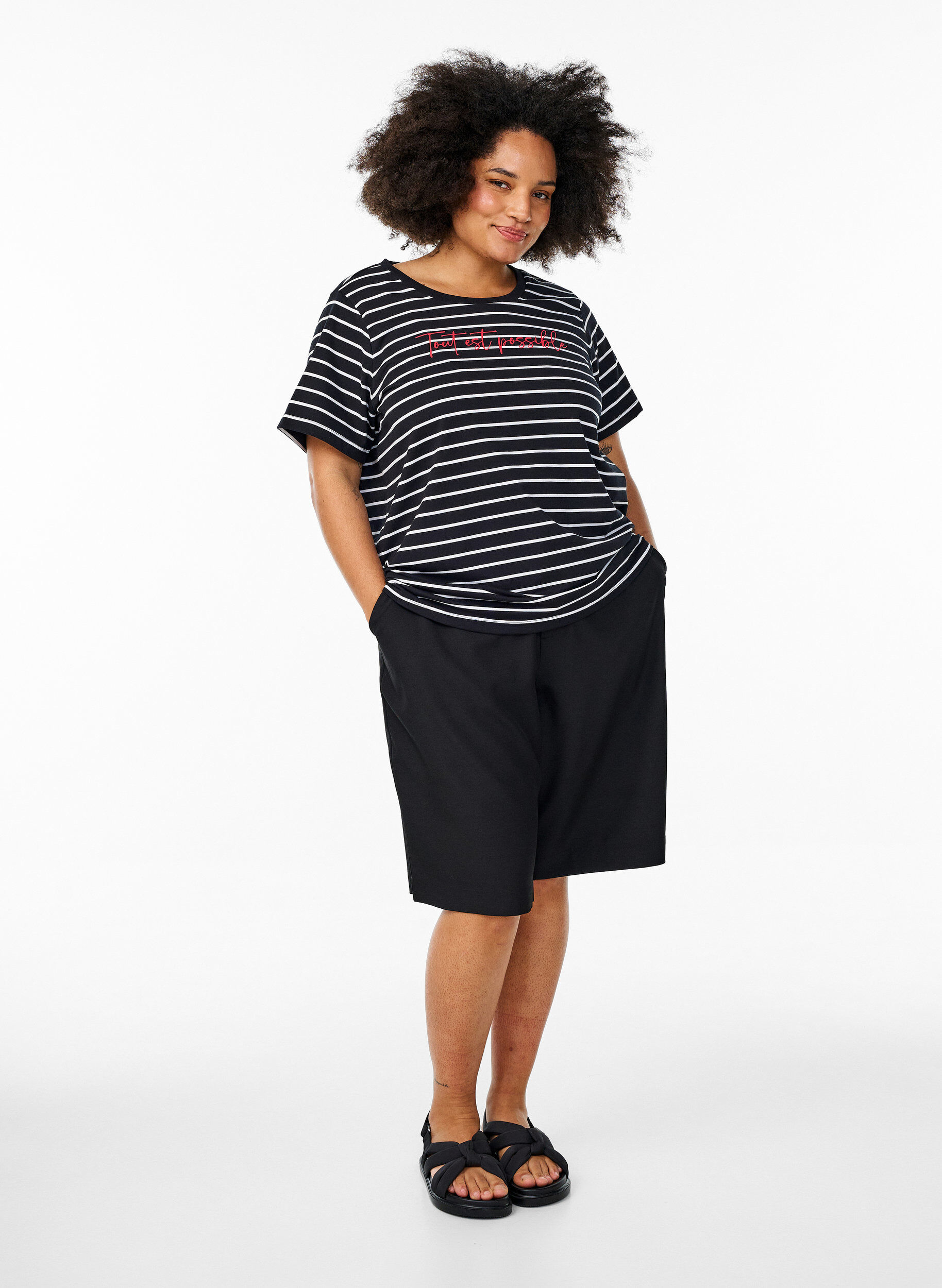 Zizzi Stribet t-shirt med tekstprint, Sort, Model image number 1