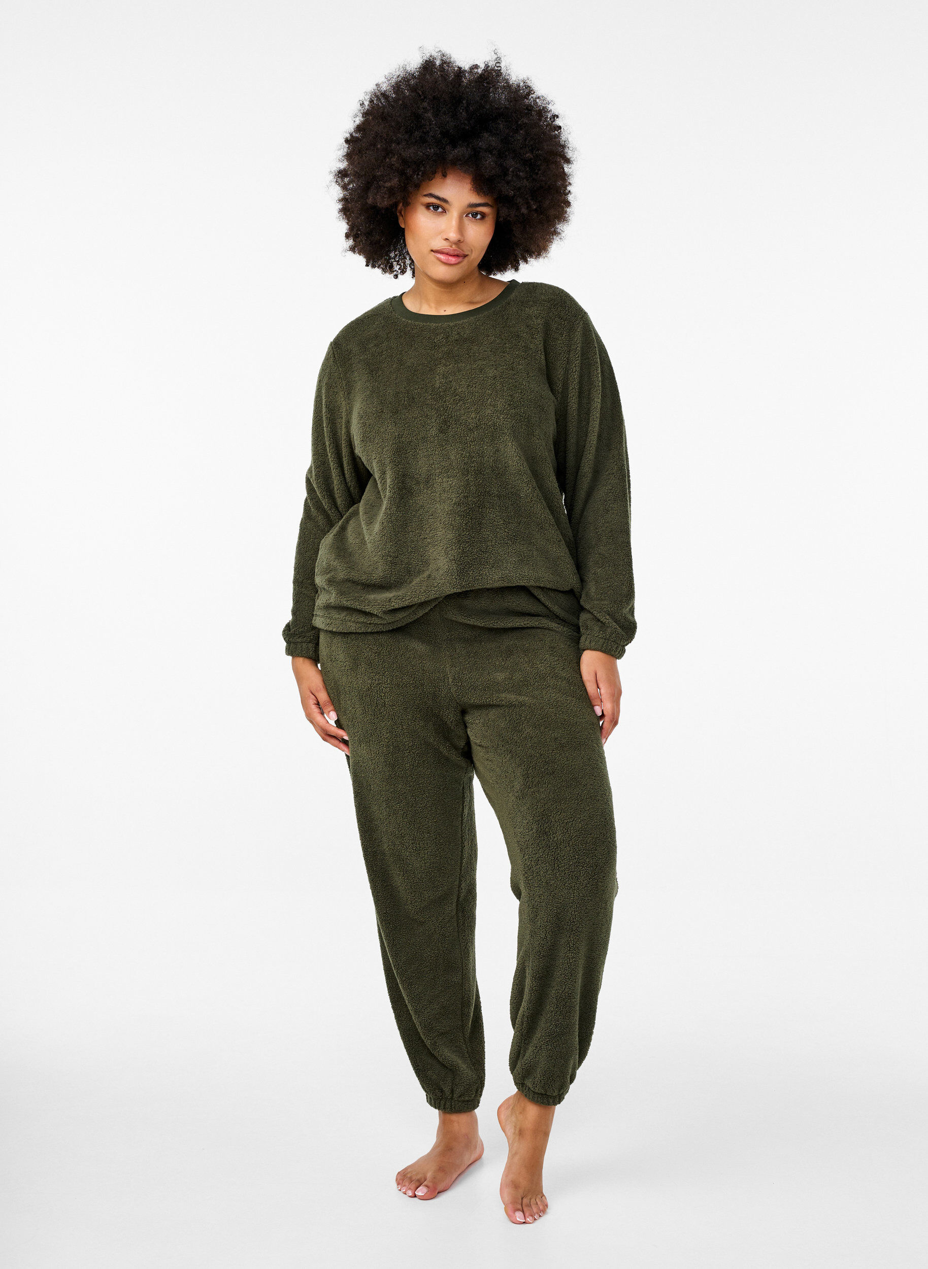 Zizzi L&oslash;s teddy bluse med rund hals, Forest Night, Model image number 2