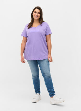 Kortærmet bomulds t-shirt med tryk , Paisley Purple TEXT, Model image number 3