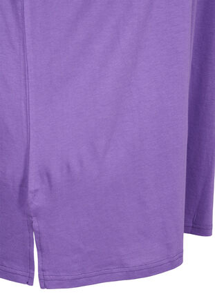 Ensfarvet oversize t-shirt med v-hals, Deep Lavender, Packshot image number 3