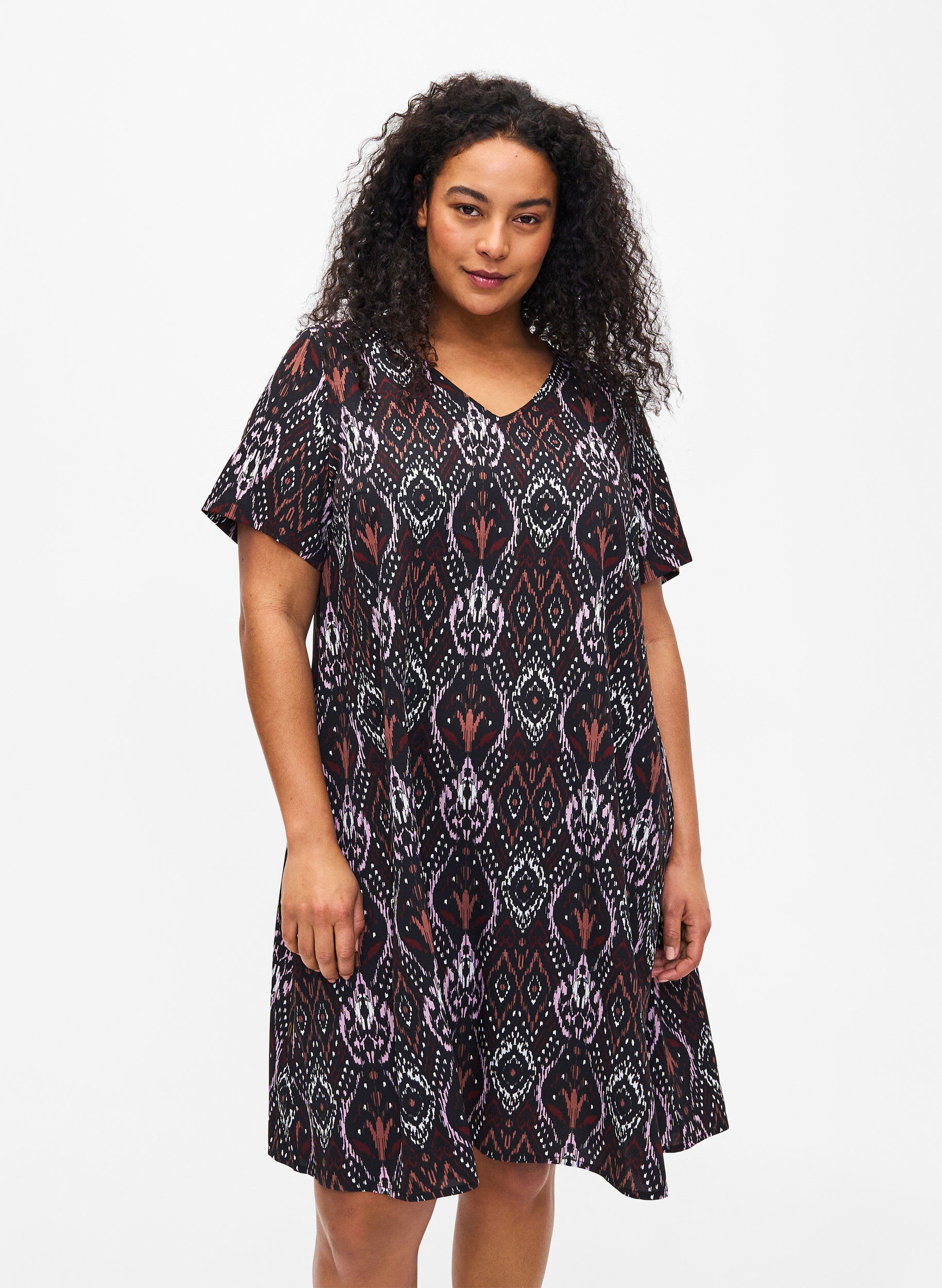 Zizzi FLASH - Kjole med v-hals og print, Black Rose Ethnic, Model image number 0