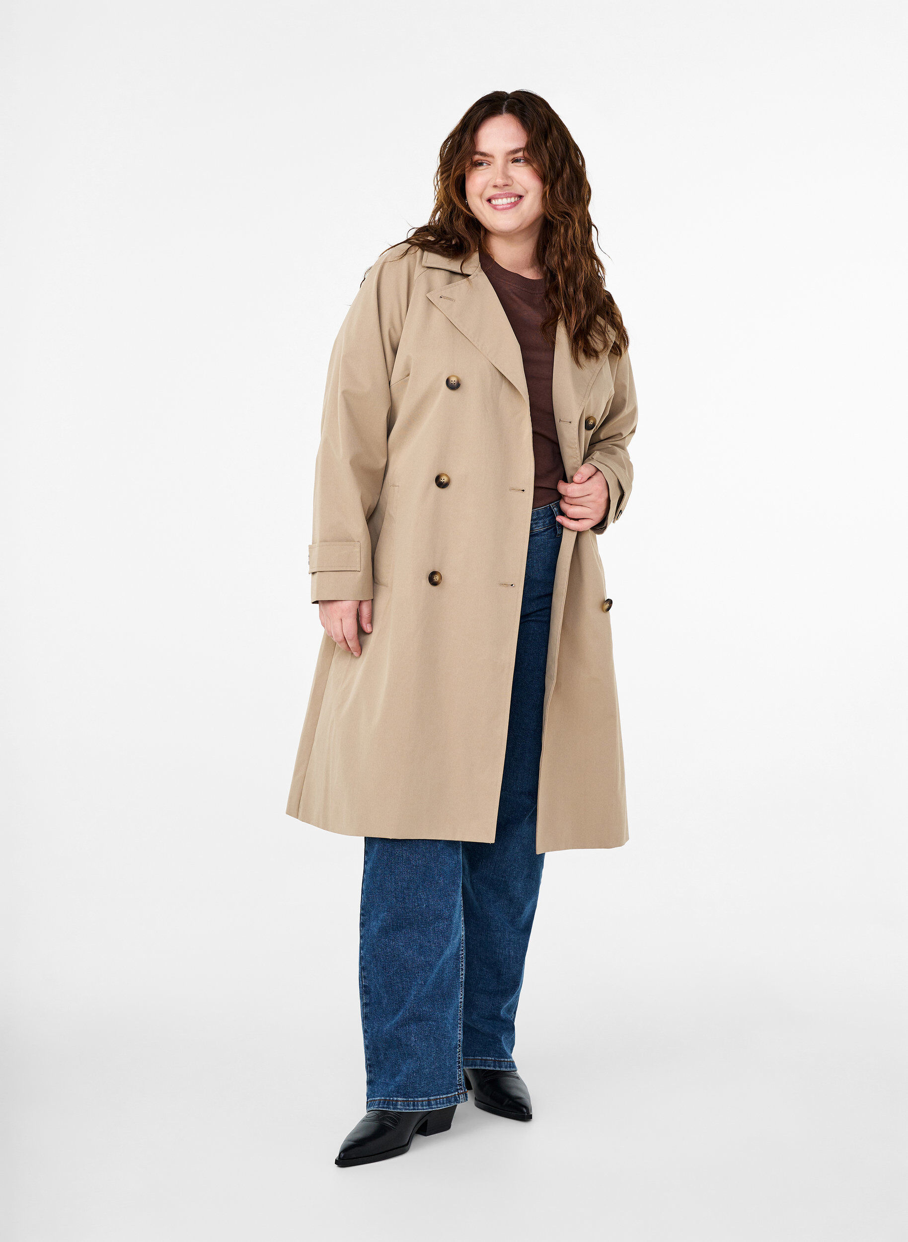Zizzi Klassisk lang trenchcoat med b&aelig;lte, Chinchilla, Model image number 3