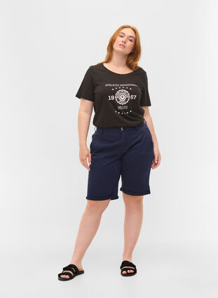 Bomulds shorts med knaplukning, Navy, Model image number 1