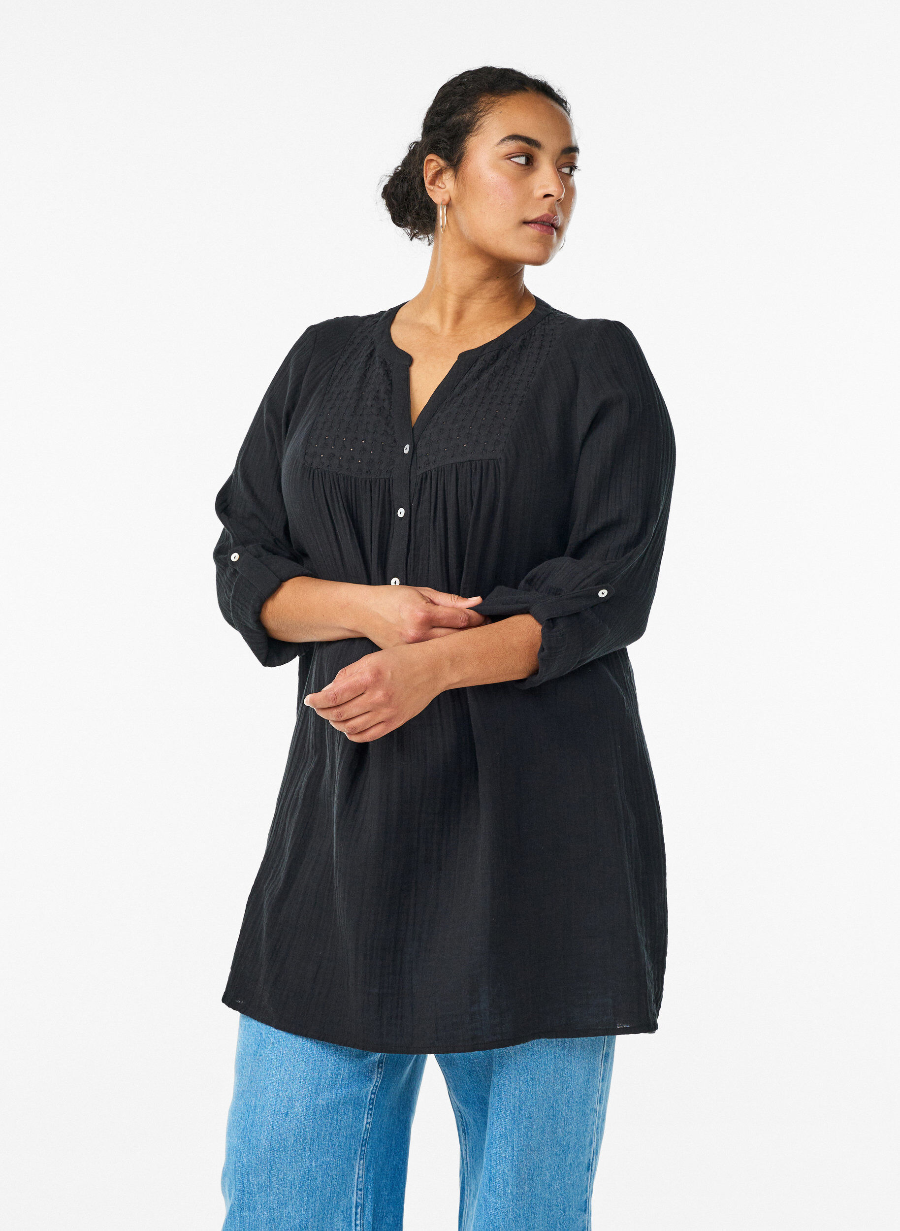 ZizziTunika i bomuldsmusselin med broderi anglaise, Sort, Model image number 0
