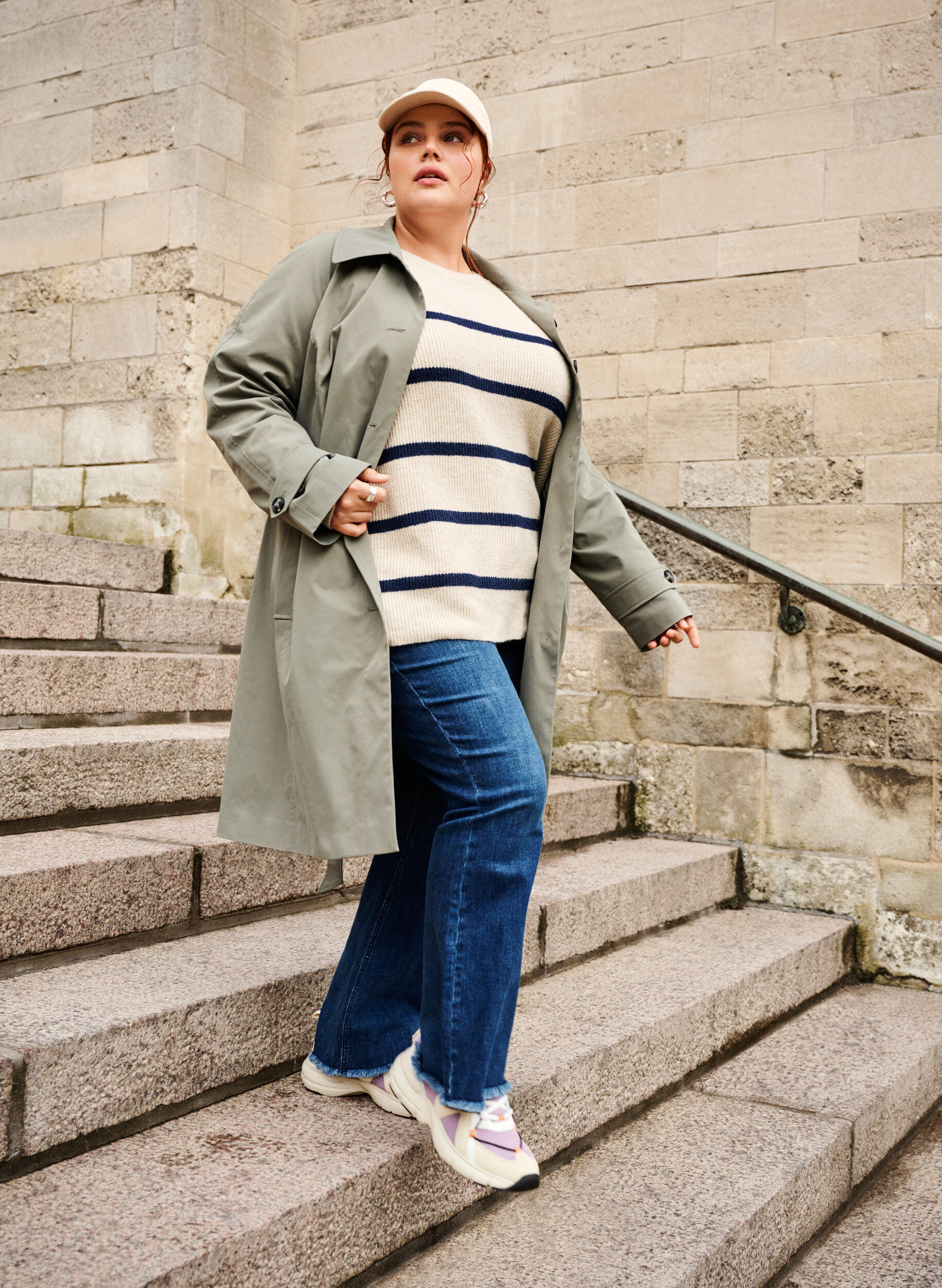 Zizzi Trenchcoat med lommer og b&aelig;lte, Sea Spray, Image image number 0