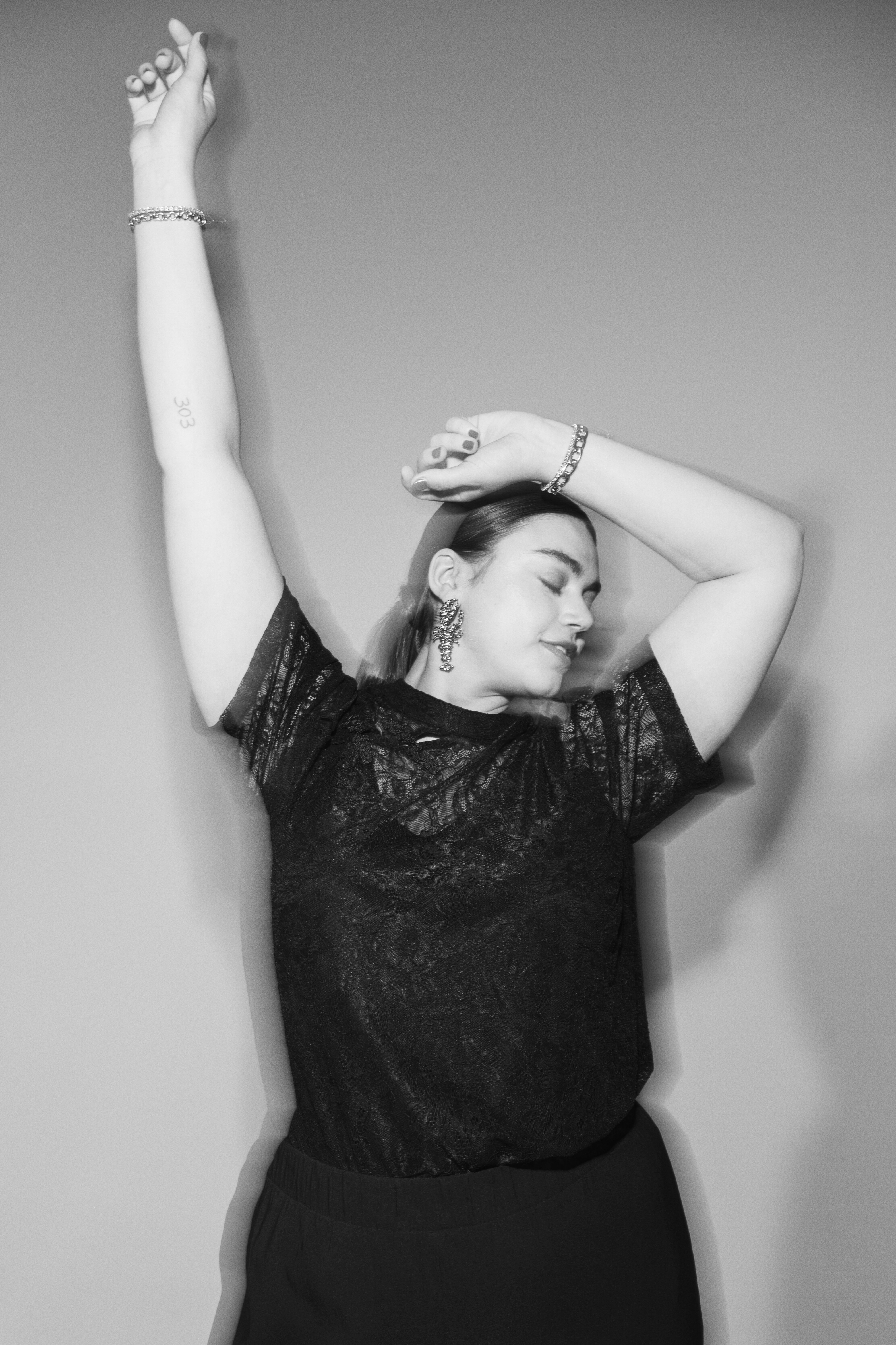 Zizzi Blondebluse med detaljer, , Model