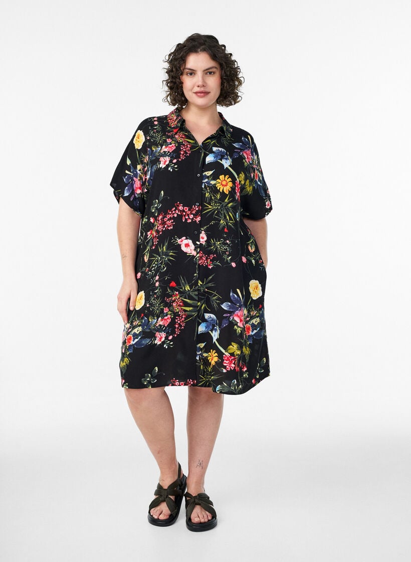 L&oslash;stsiddende lang skjorte i viskose, Sort, Model image number 0