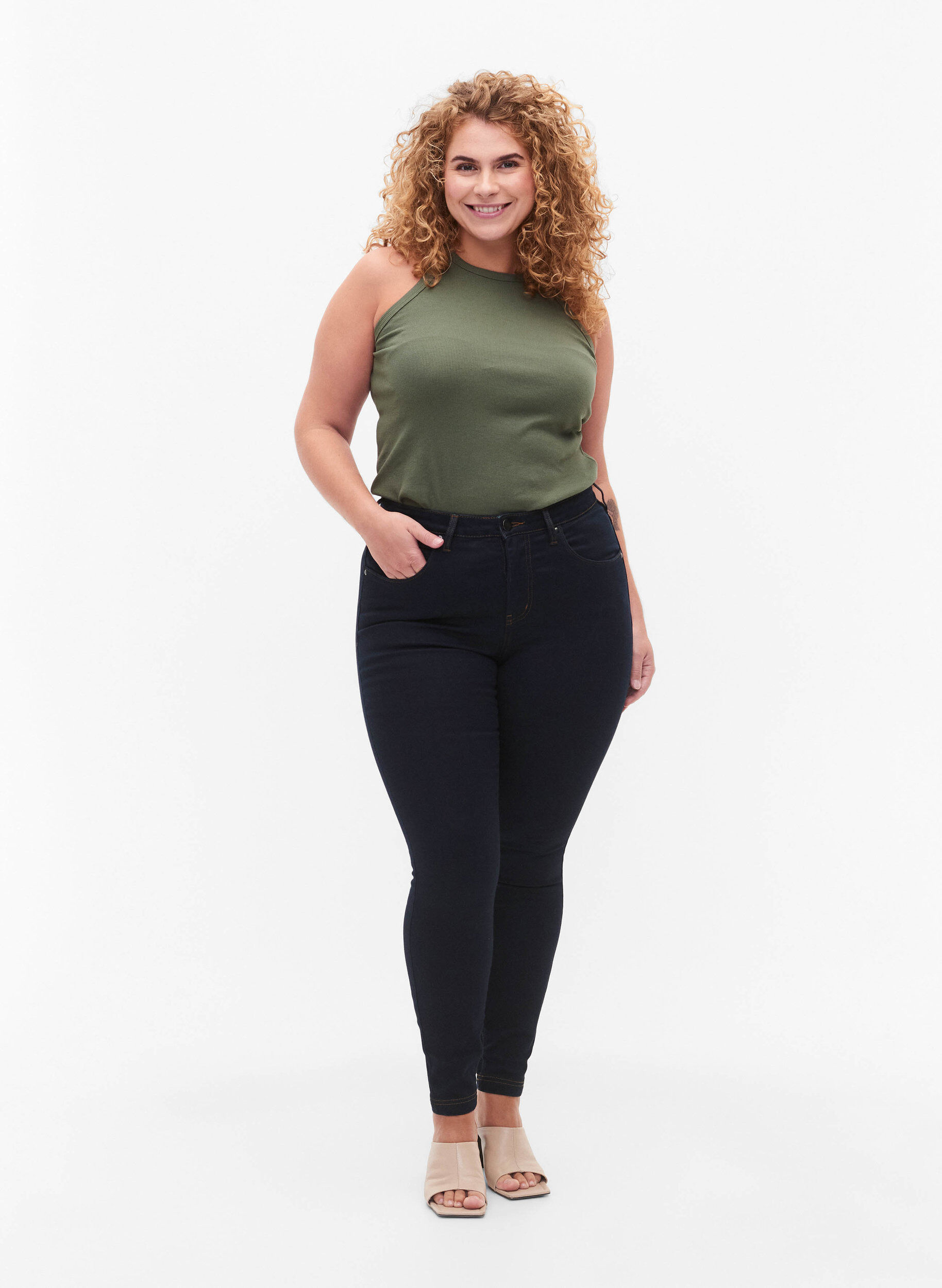 ZizziSuper slim Amy jeans med h&oslash;j talje, Tobacco Un, Model image number 0
