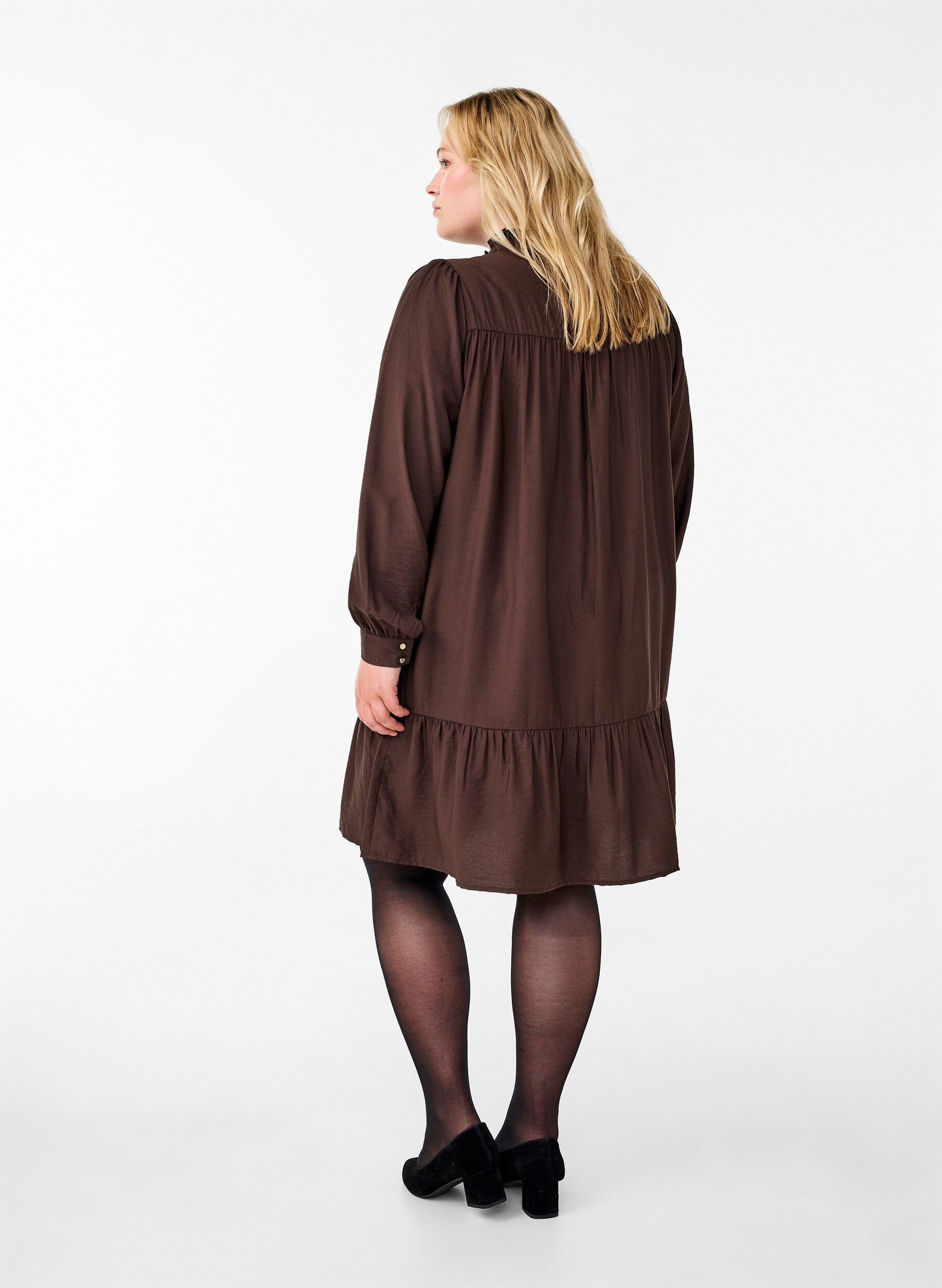 Zizzi Kort kjole med fl&aelig;sekrave, Seal Brown, Model image number 1