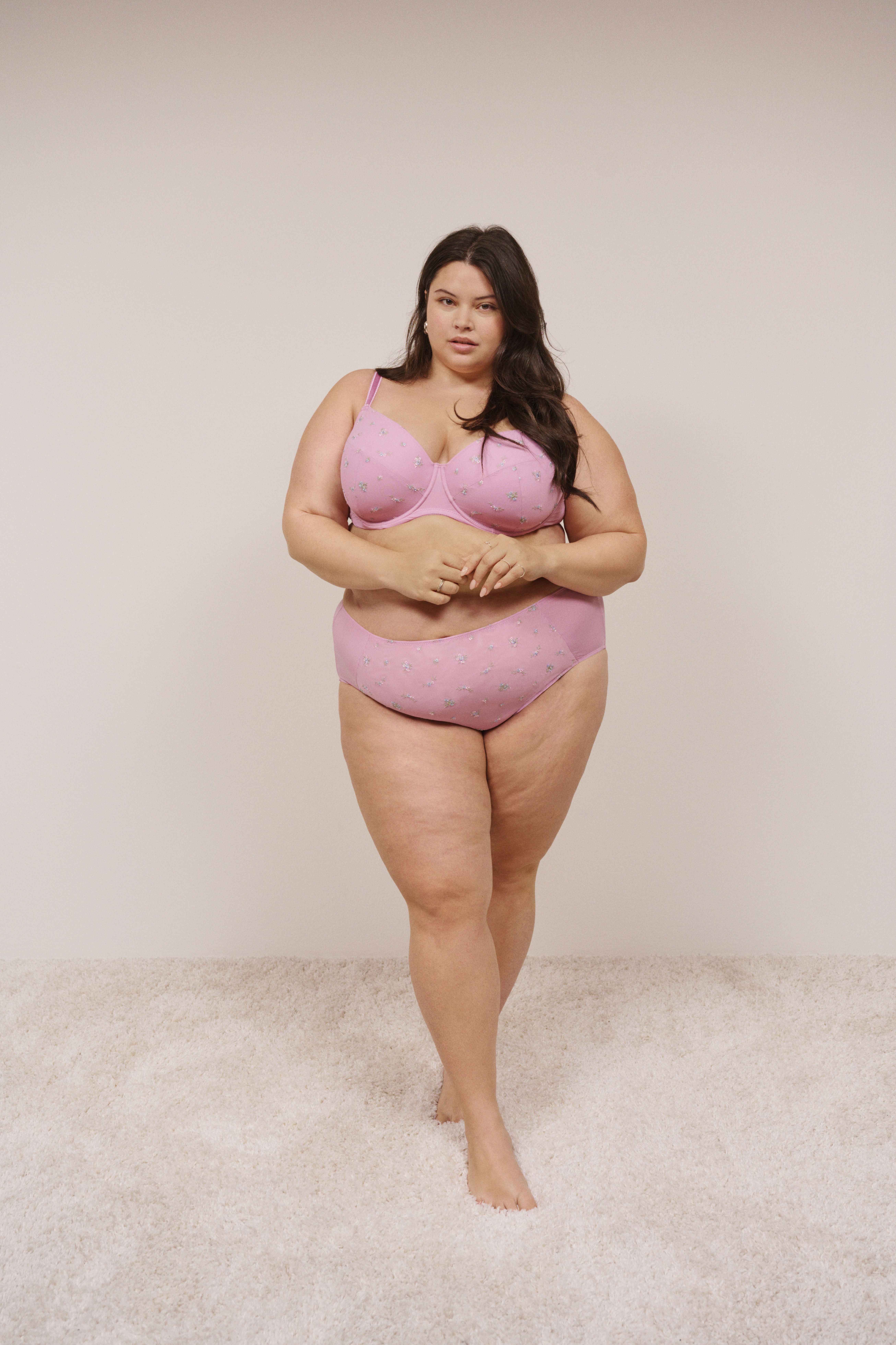 ZizziRomantisk rosa helhed, , Model