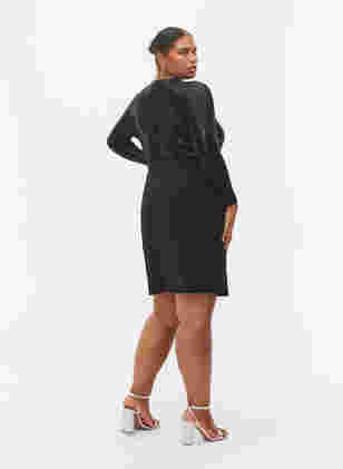 Tætsiddende kjole med glitterstruktur, Black, Model