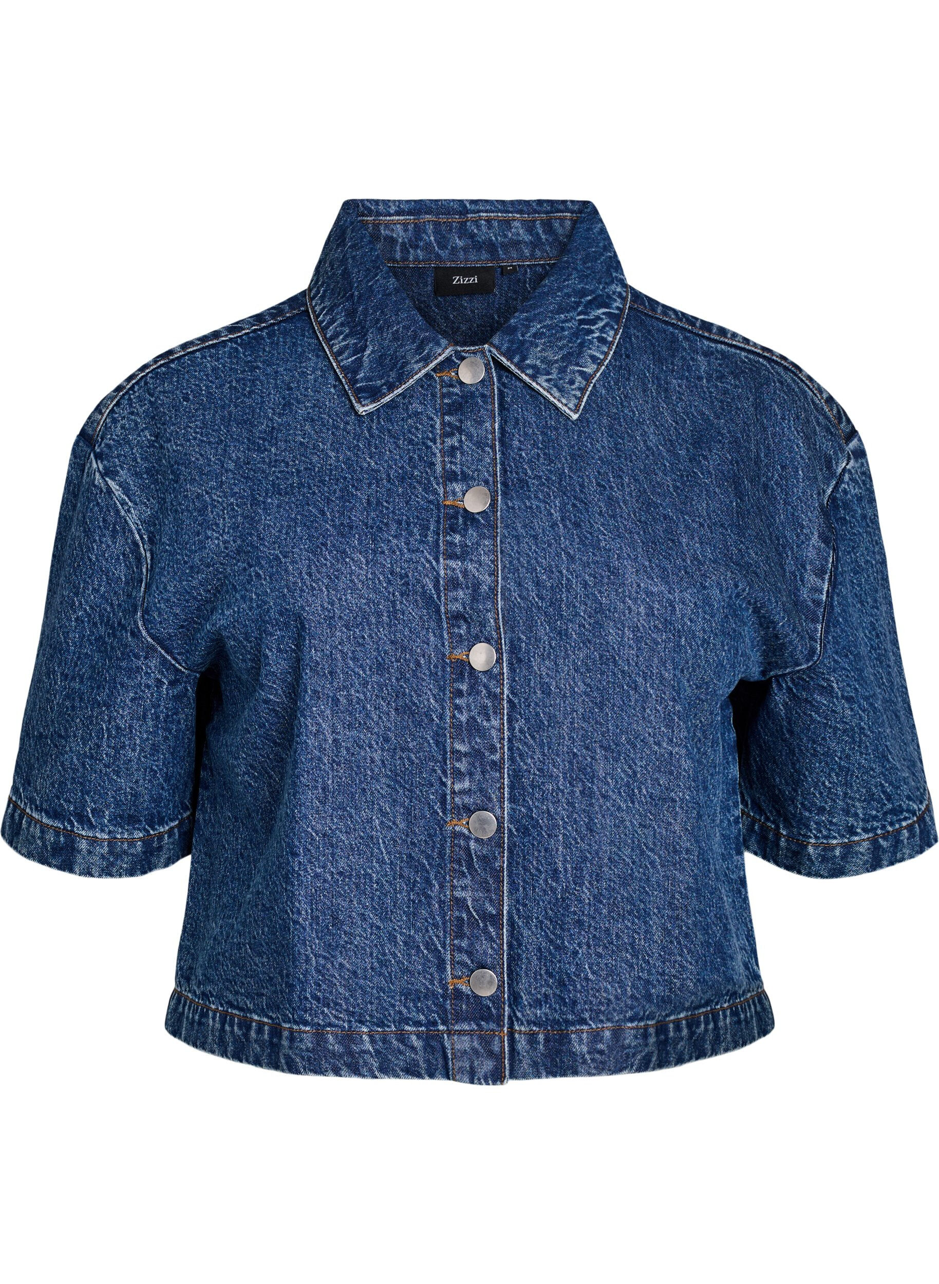 Kort denimjakke med knaplukning og korte &aelig;rmer
