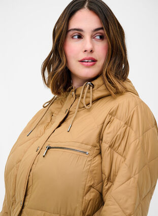 Quiltet letvægts jakke med hætte, Tobacco Brown, Model image number 2