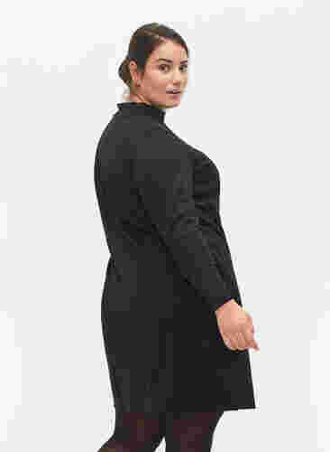 Ensfarvet kjole med v-hals og 3/4 ærmer, Black, Model image number 1