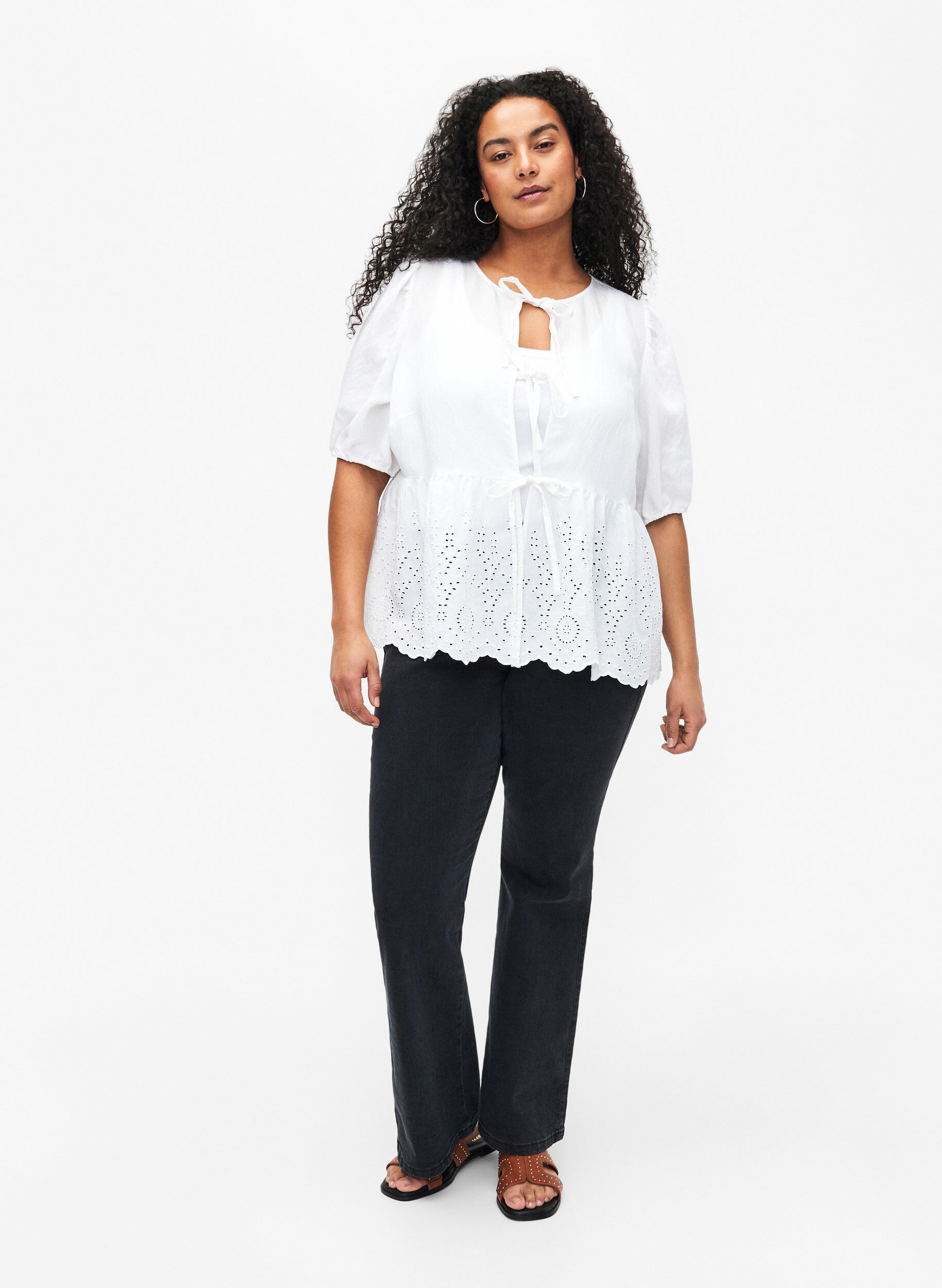 Zizzi Viskose bluse med broderi anglaise, Bright White, Model image number 3