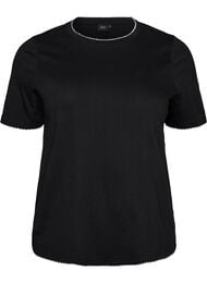 T-shirt i bomuld med b&oslash;lgede kontrastkanter, Sort