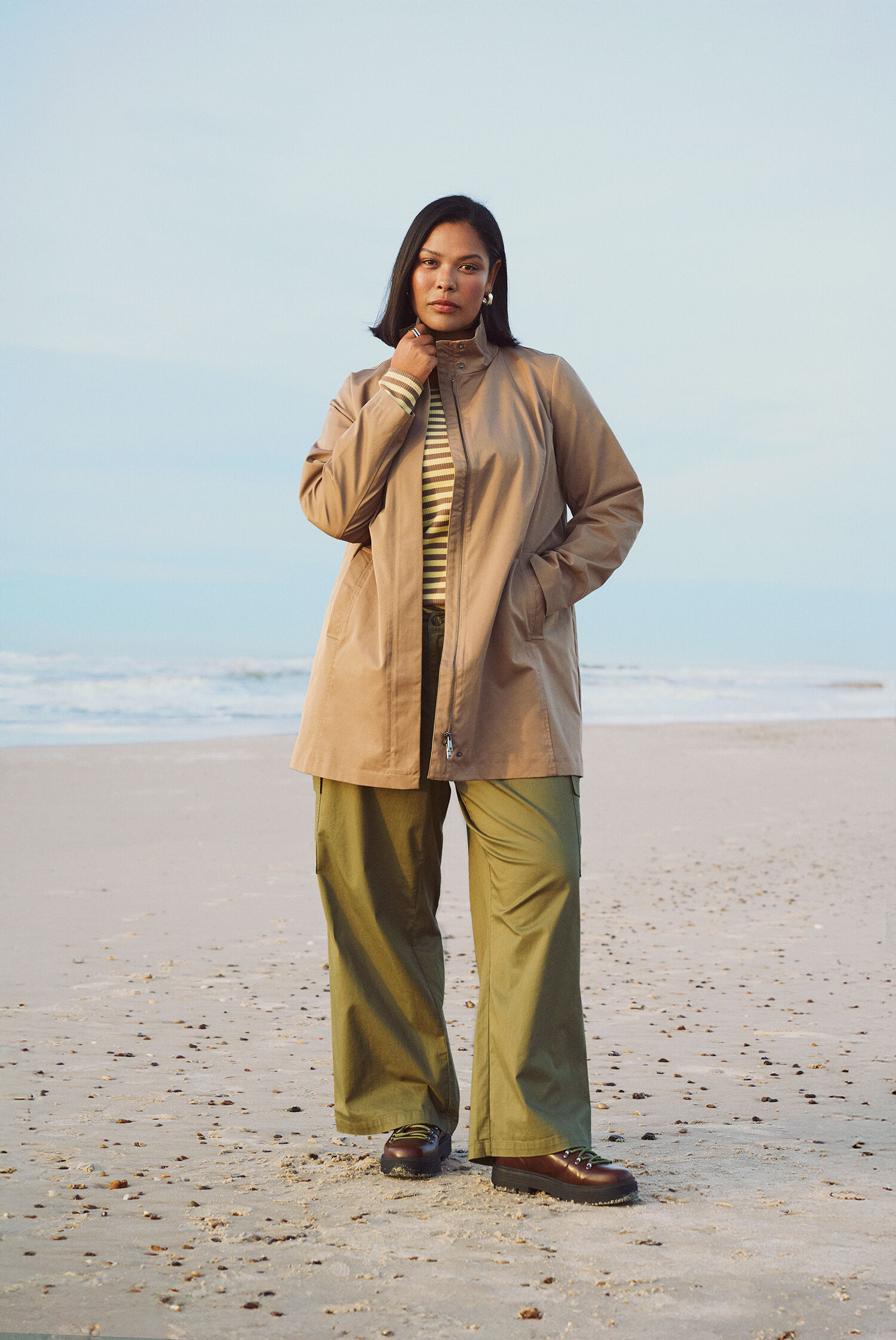 Zizzi Let overgangsjakke, , Model