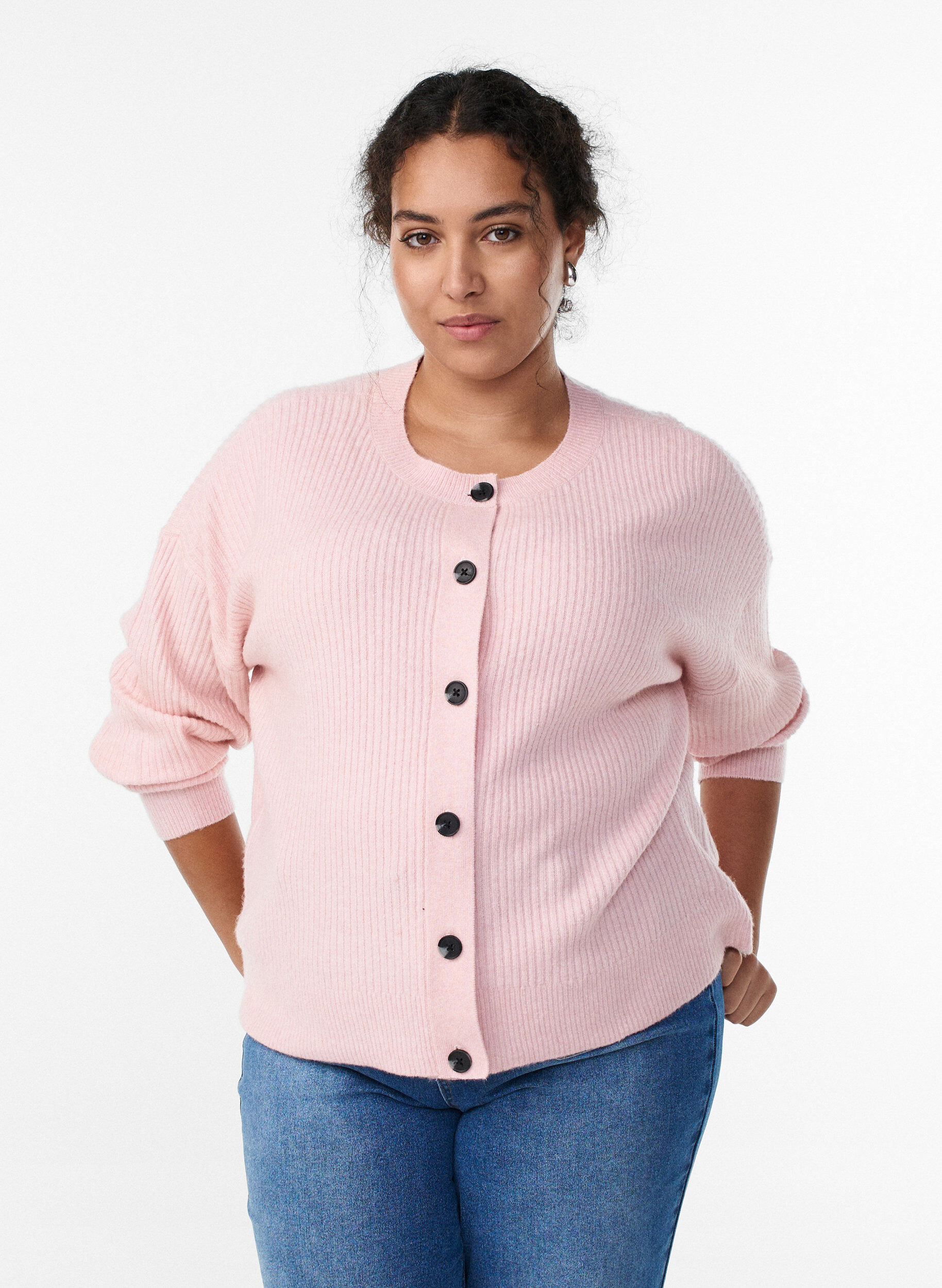 Ribstrikket cardigan med knapper, Lyser&oslash;d, Model
