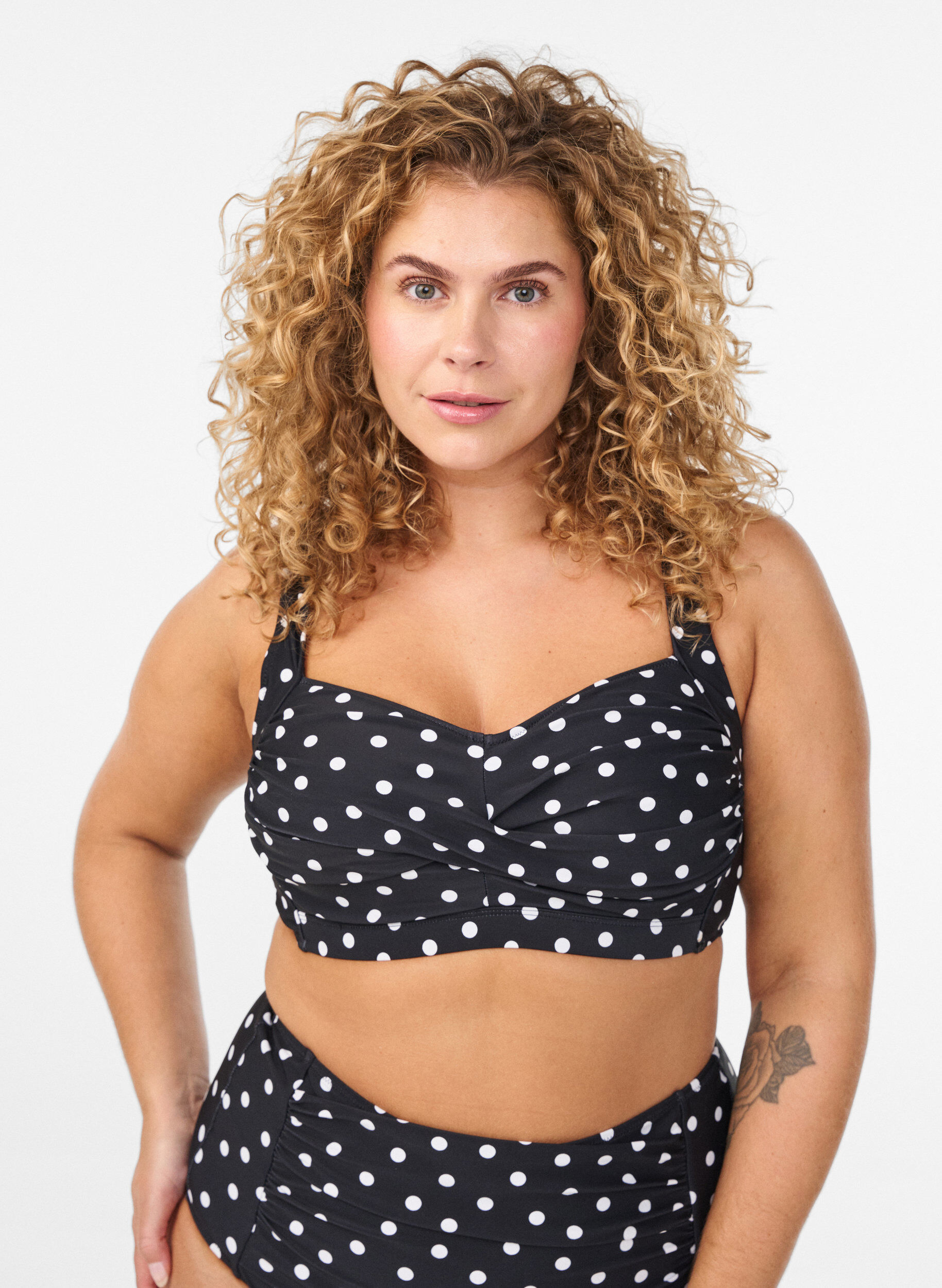 Zizzi Bikini overdel med vattering og print, Sort, Model image number 0