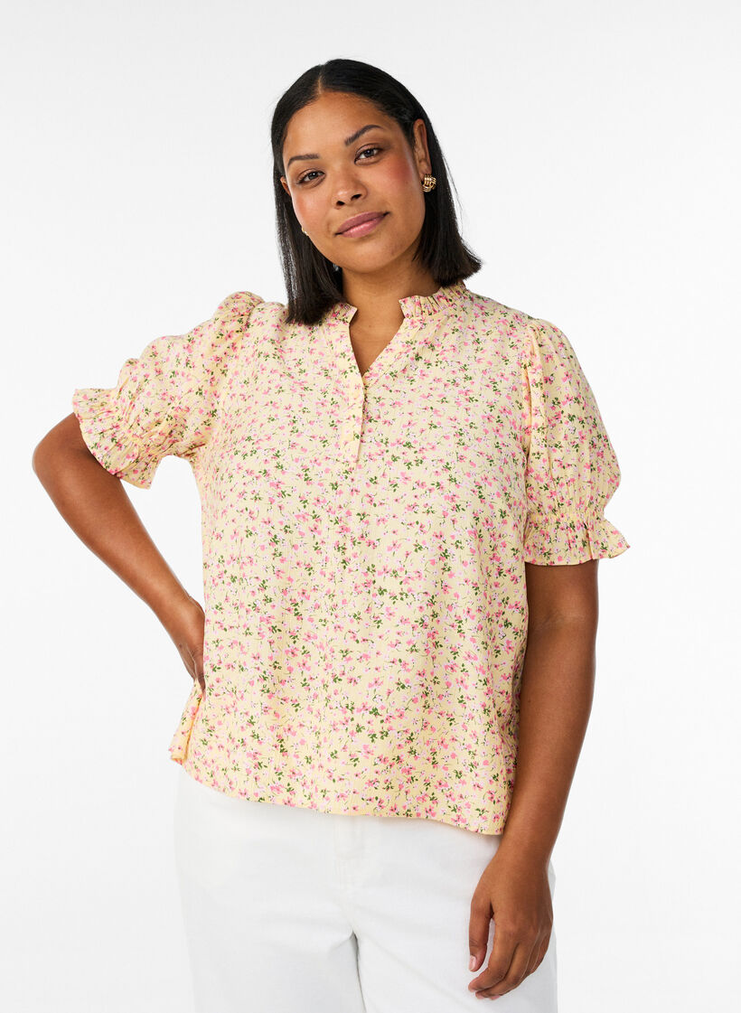 Blomstret bluse i viskose med korte &aelig;rmer og fl&aelig;sekrave, Gul, Model image number 0