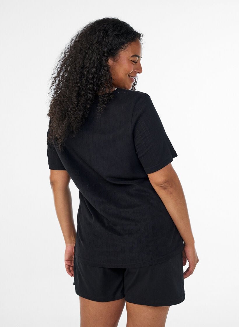 Natbluse i &oslash;kologisk bomuld med hulm&oslash;nster, Sort, Model image number 2