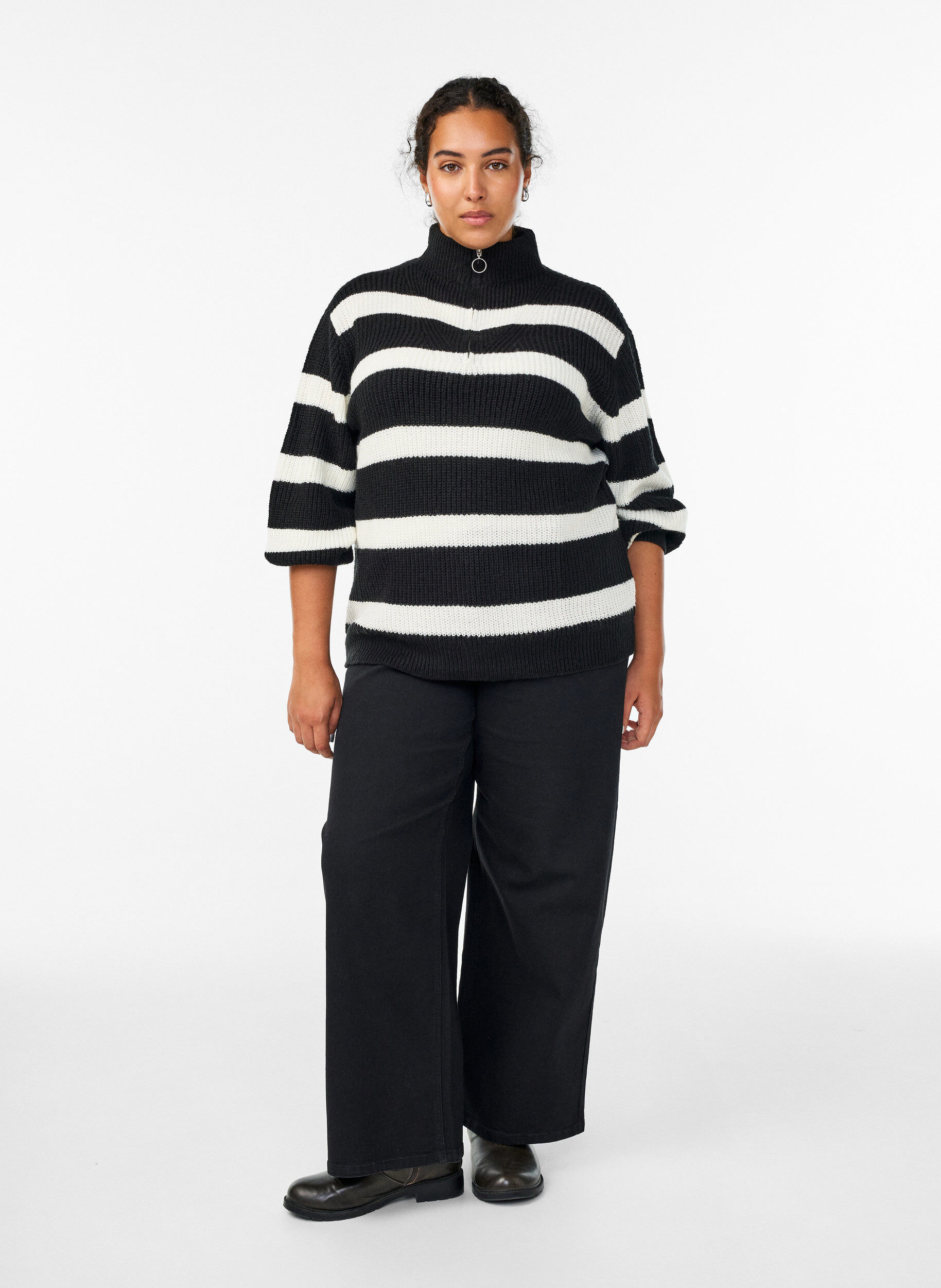 ZizziStriktr&oslash;je med h&oslash;j hals og lynl&aring;s, Sort, Model image number 1