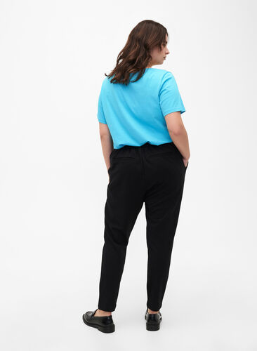 Cropped bukser med lommer, Black, Model image number 1