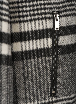Ternet jakke med knaplukning og lommer, Black Check, Packshot image number 3