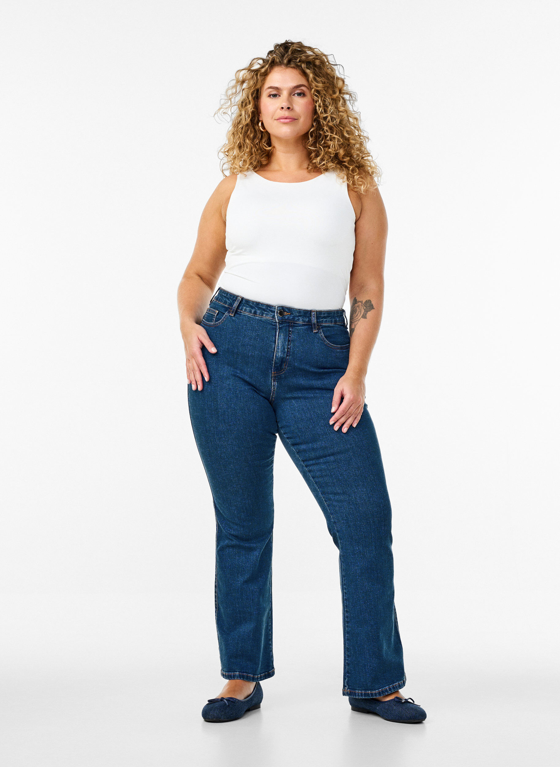 Ellen bootcut jeans med h&oslash;j talje, Bl&aring;, Model