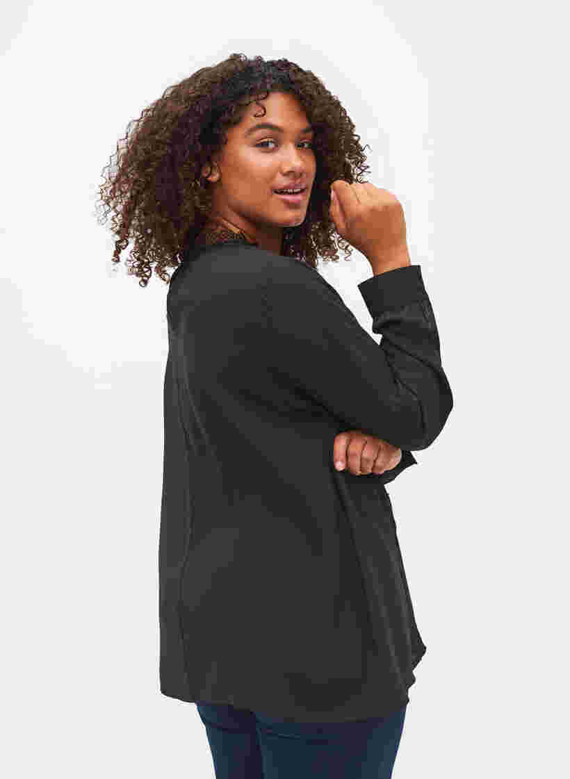 Langærmet bluse med blonder, Black, Model image number 1