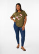 FLASH - T-shirt med motiv, Olive Night Flower, Model image number 2