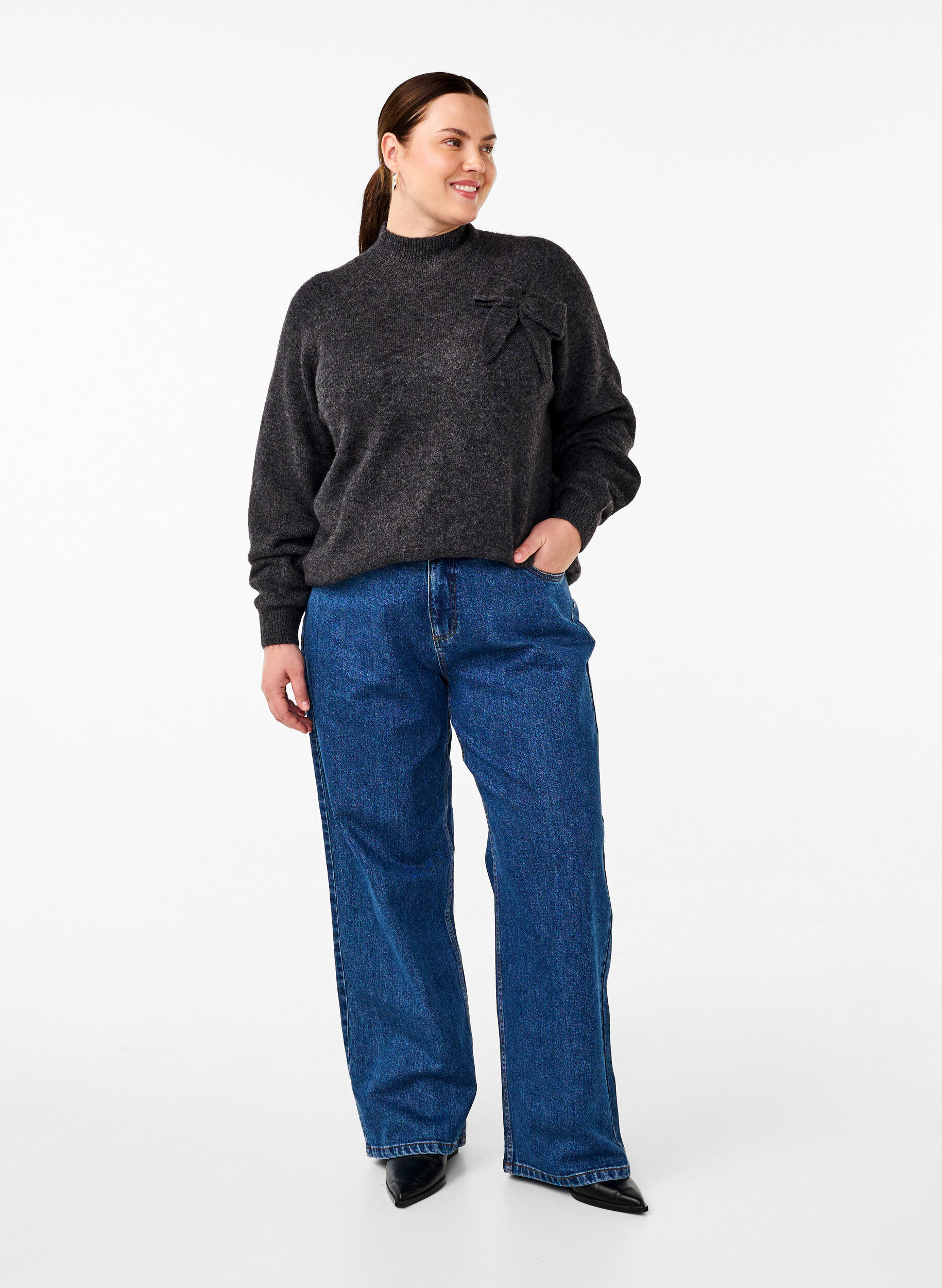 Zizzi Strikbluse med sl&oslash;jfe detalje, Dark Grey White Mel., Model image number 2