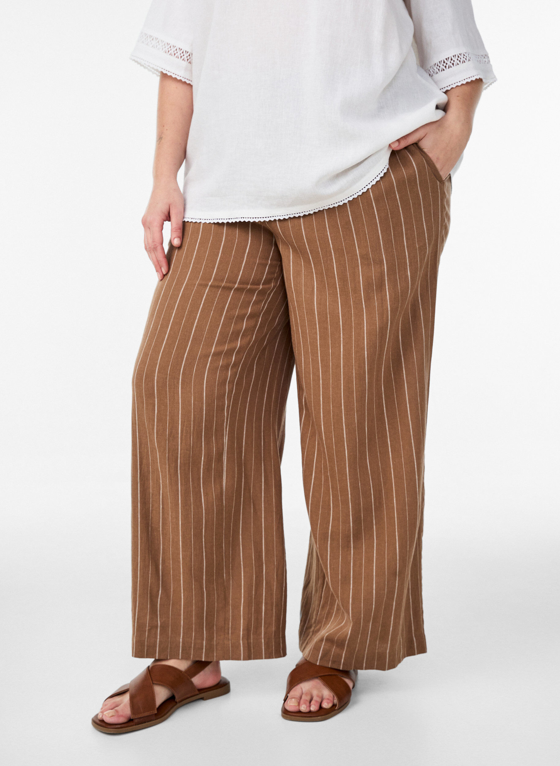 ZizziBukser i h&oslash;r og viskose med vide ben, Brun, Model image number 2
