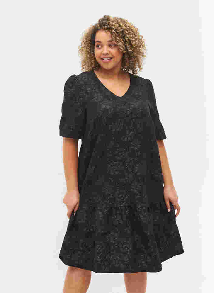 Kortærmet kjole med v-hals og blomstret struktur, Black, Model