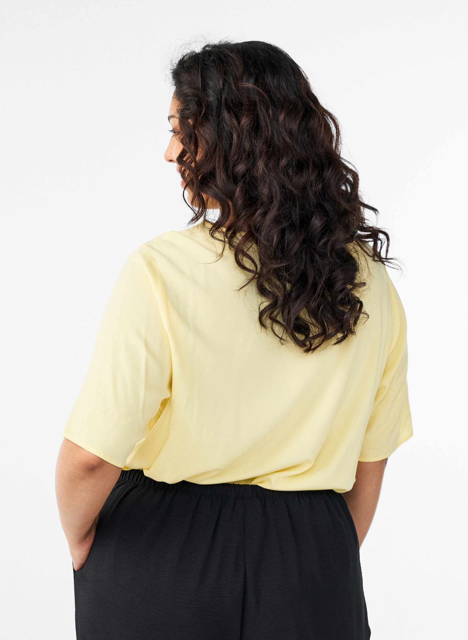 ZizziKort&aelig;rmet v&aelig;vet bluse med rund hals, Gul, Model image number 2