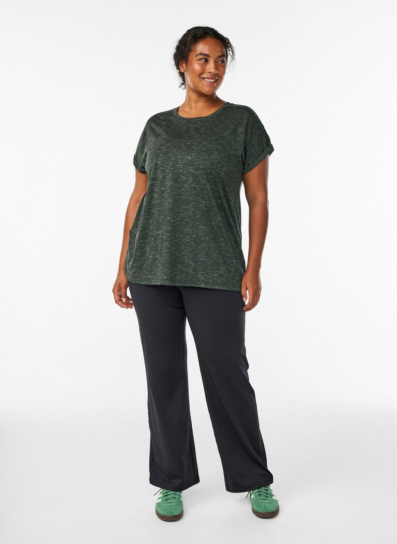 L&oslash;s tr&aelig;nings t-shirt med korte &aelig;rmer, Gr&oslash;n, Model