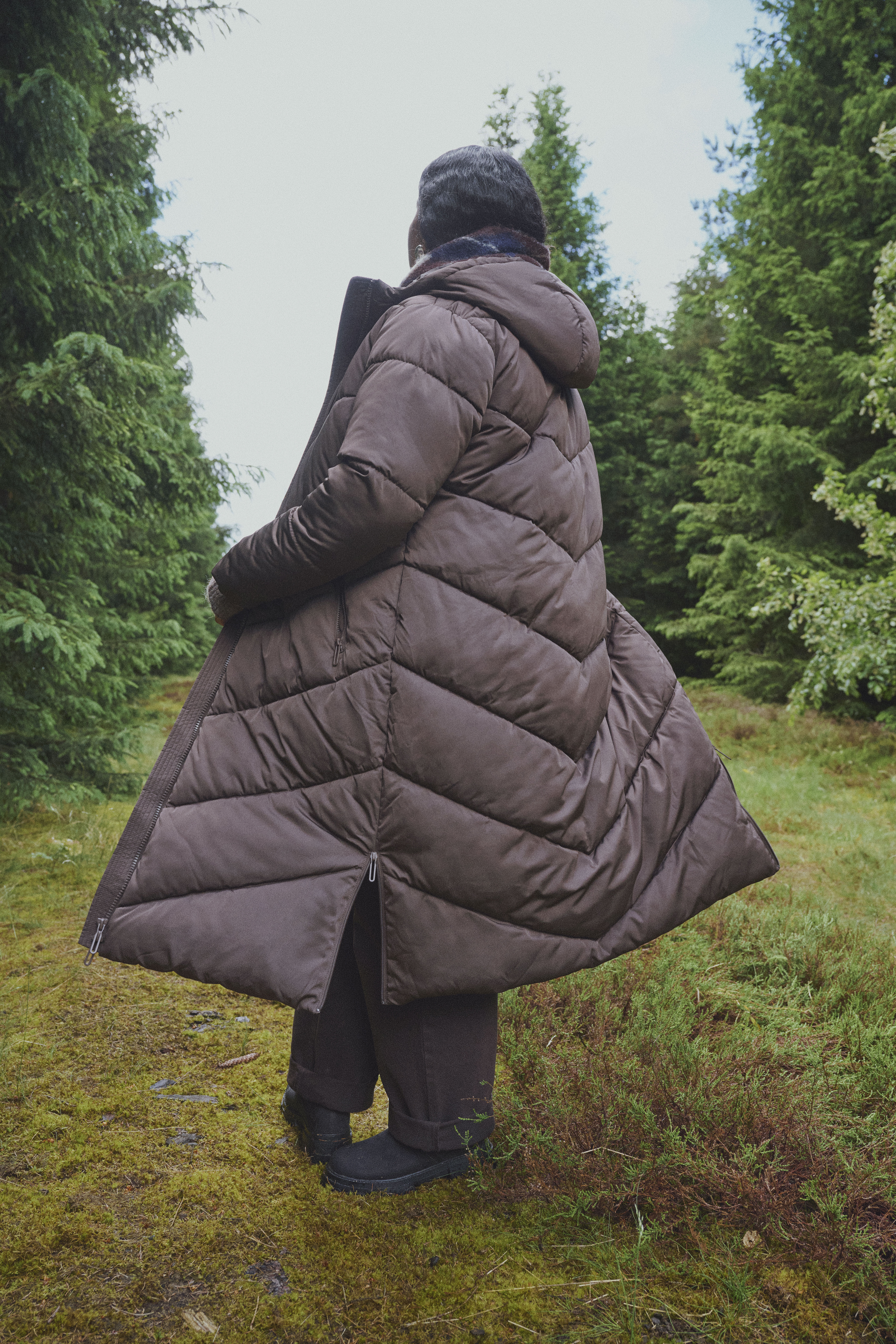 ZizziVarmt skovlook i jordtoner, , Model