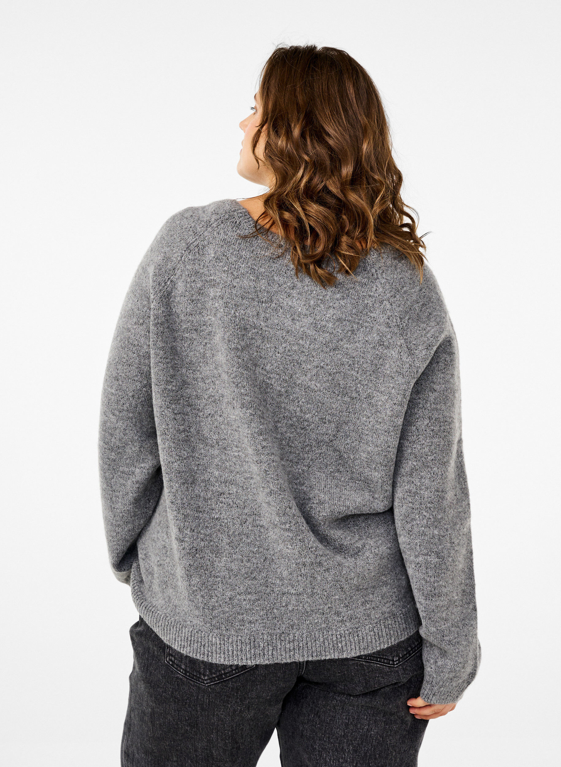 Zizzi L&oslash;stsiddende strikbluse med rund hals, Medium Grey Melange, Model image number 1
