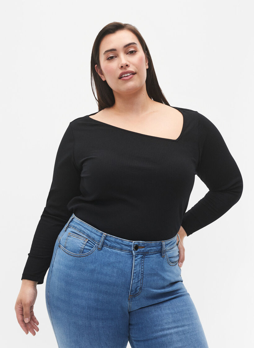 Lang&aelig;rmet t-shirt med asymmetrisk udsk&aelig;ring, Black, Model image number 0