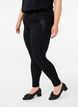 Super slim Amy jeans med broderidetalje, Black, Model image number 2