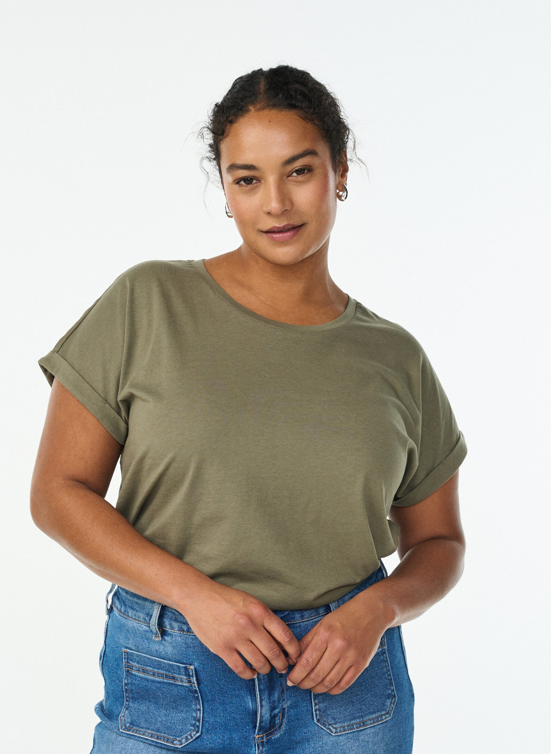 Kort&aelig;rmet t-shirt i bomuldsblanding, Gr&oslash;n, Model
