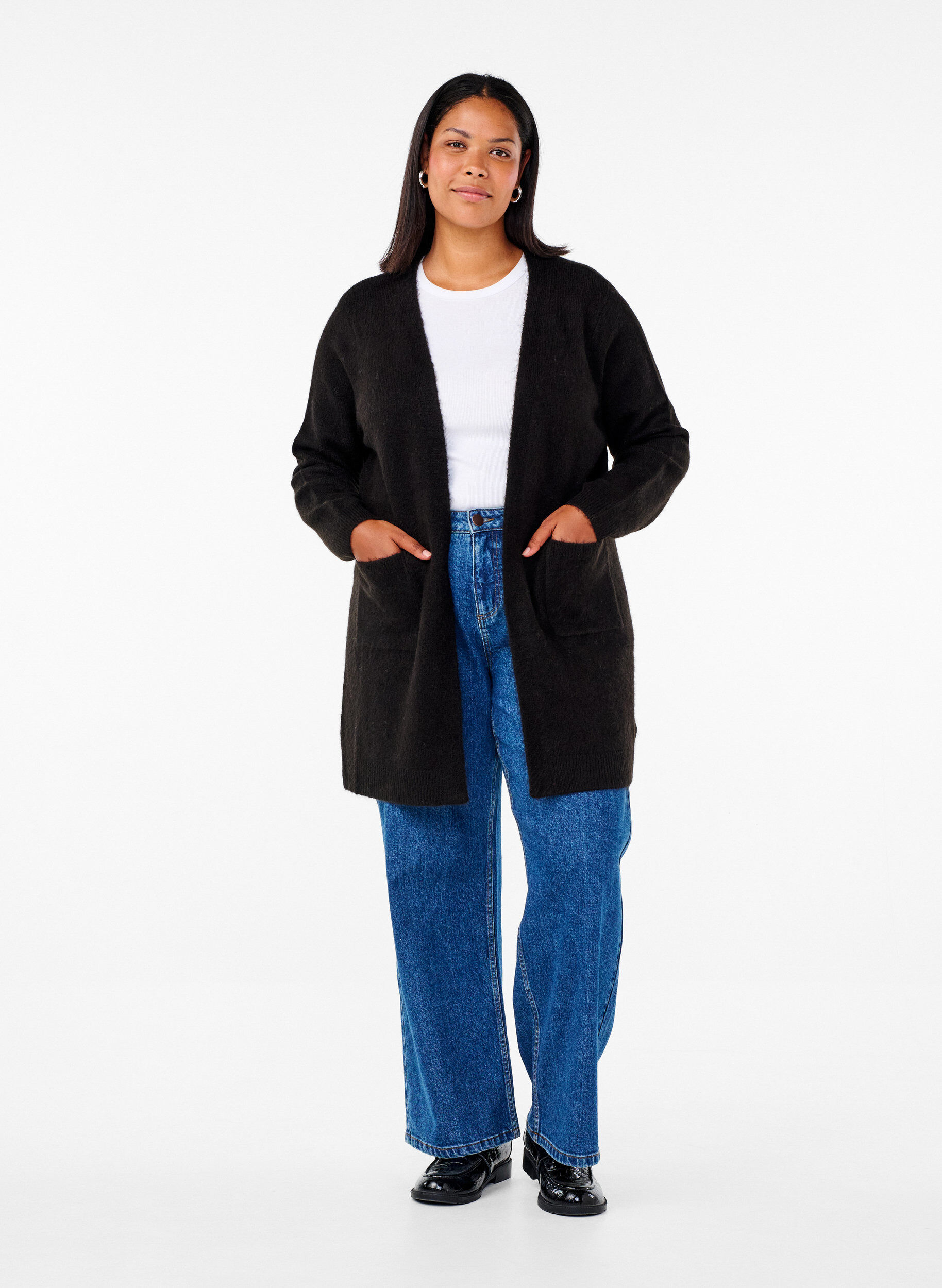 Zizzi Lang strik cardigan med lommer, Sort, Model image number 1