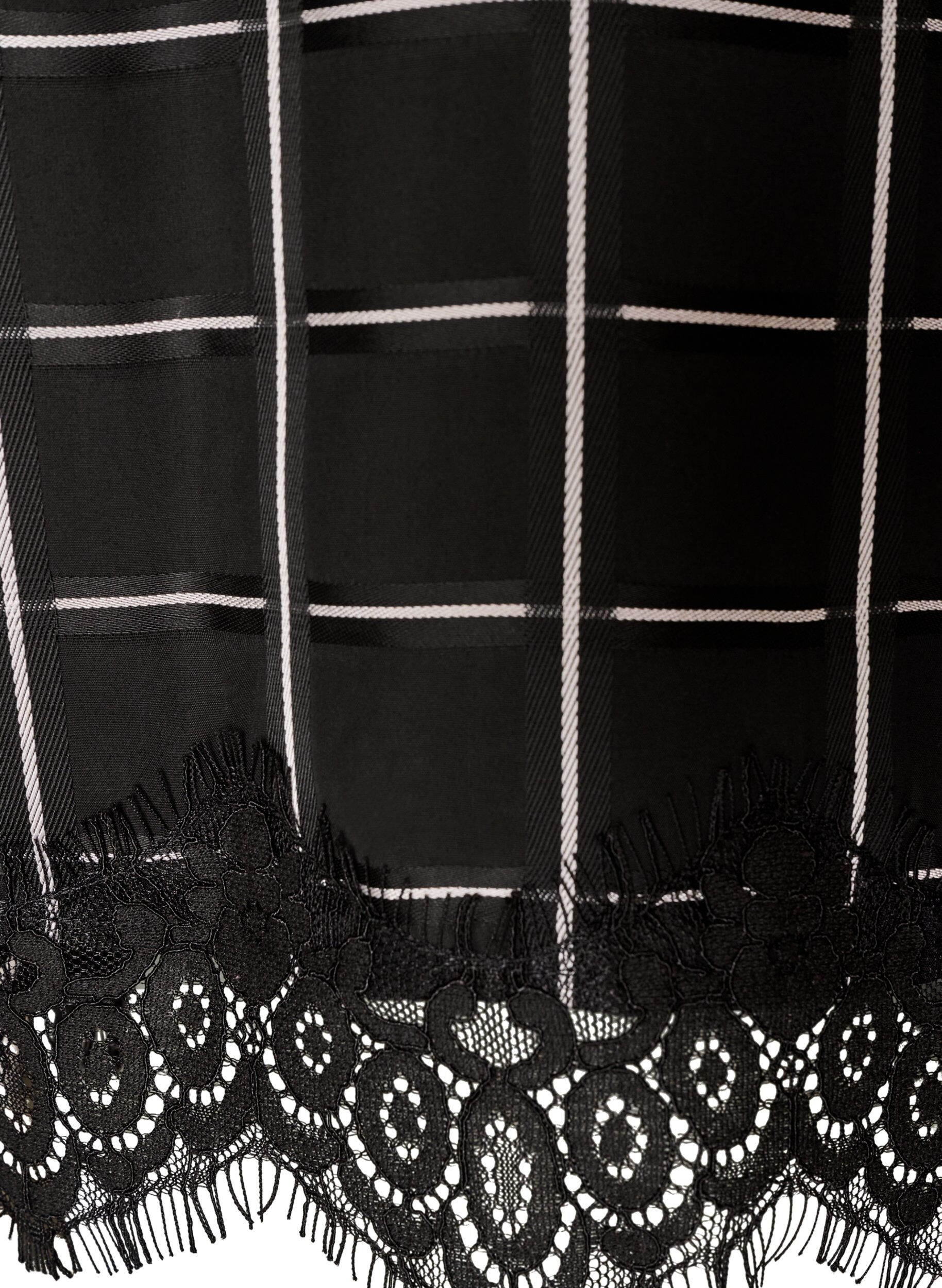 ZizziTernet bluse med blondekant og albuelange &aelig;rmer, Sort, Packshot image number 3