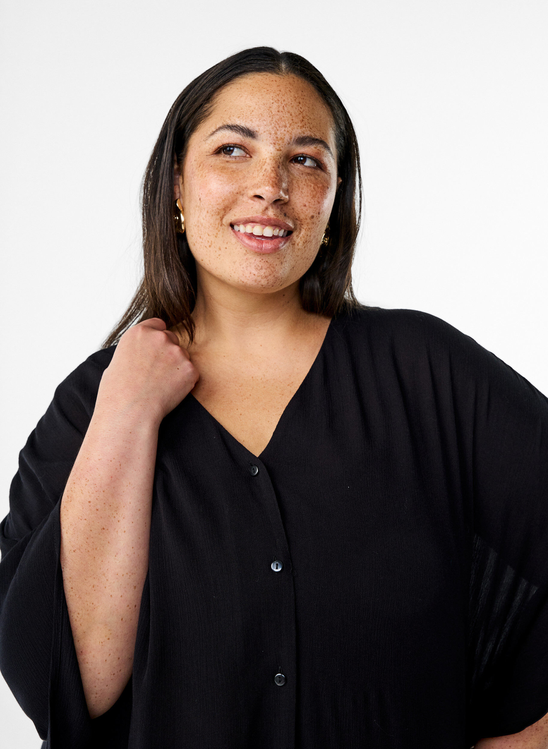 Zizzi Kaftan strandkjole med knapper, Sort, Model image number 2