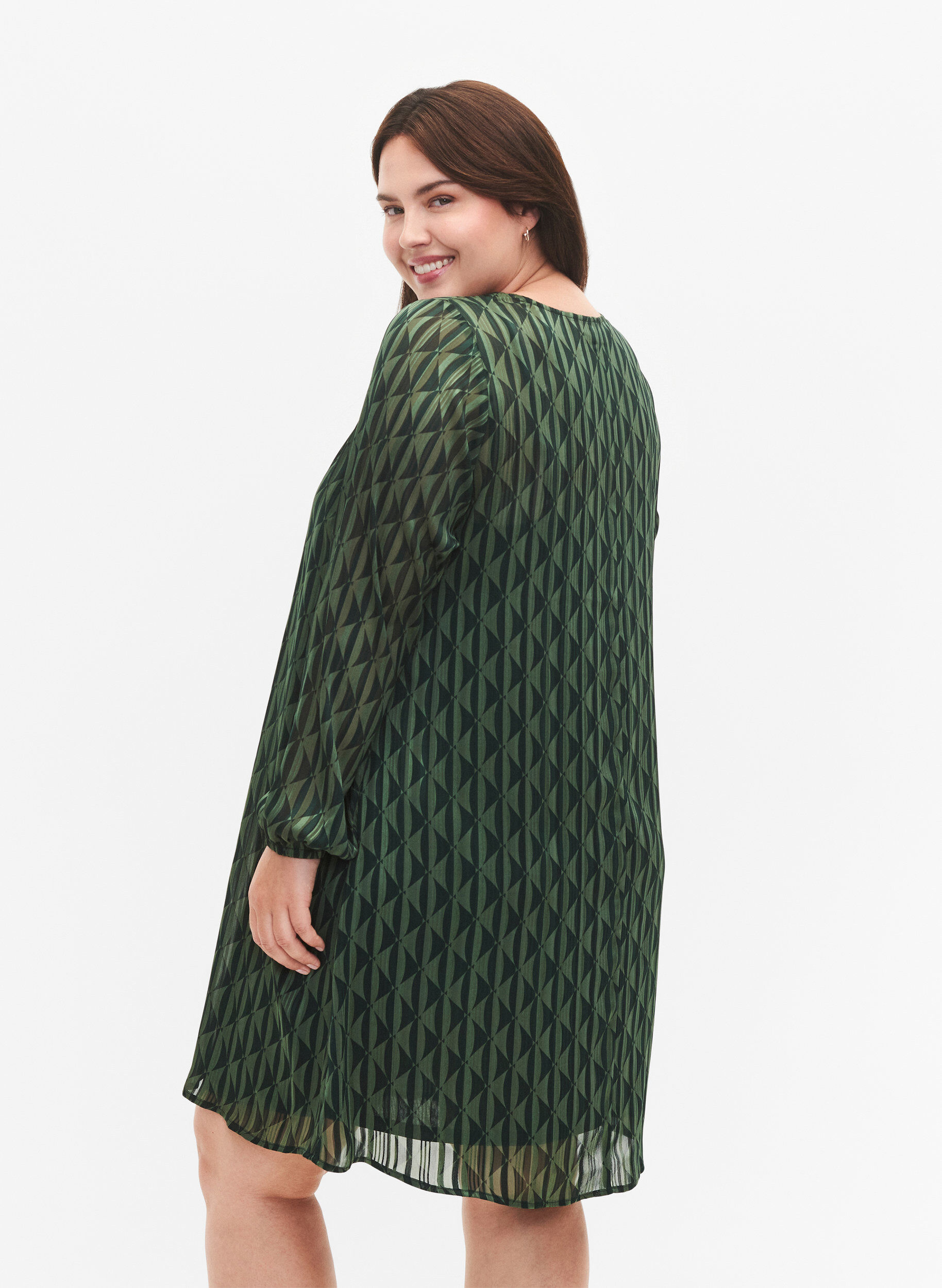 Zizzi Lang&aelig;rmet kjole med v-hals og print, Scarab AOP, Model image number 1