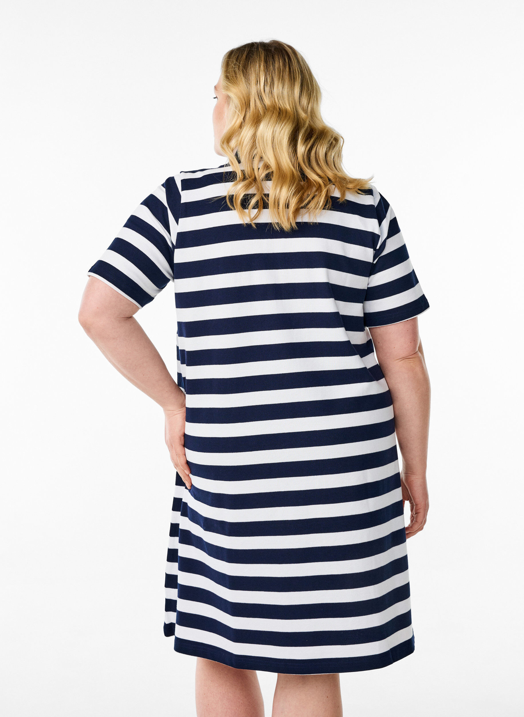 Zizzi Kort polokjole med A-facon, Bl&aring;, Model image number 2