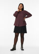Skjortebluse med prikket struktur og broderidetaljer, Mørk Bordeaux, Model image number 1