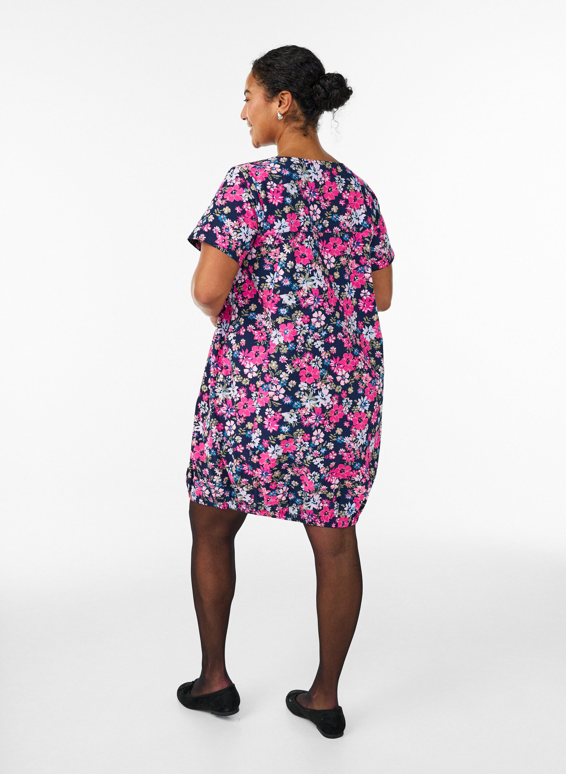 Zizzi Kort&aelig;rmet bomuldskjole med print, Bl&aring;, Model image number 2